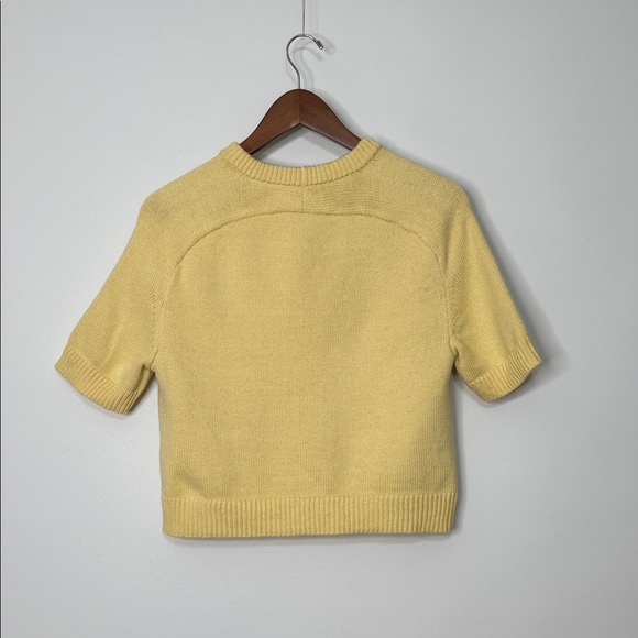 Abercrombie & Fitch Madeline Crew Neck Yellow Sweater Tee Size Small - Picture 8 of 9